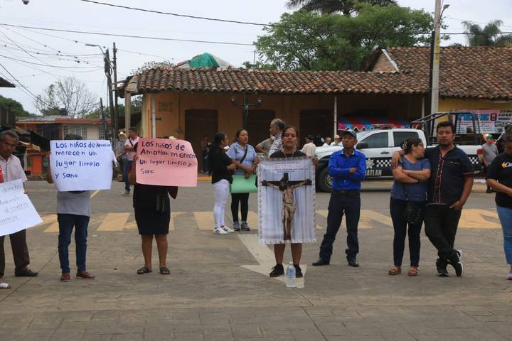 Cabildo de Amatlán pide al Congreso intervenir ante toma del palacio municipal